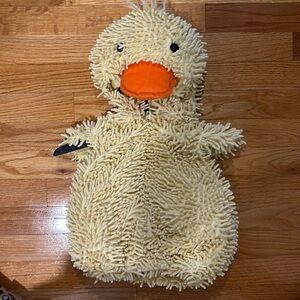 Super adorable duck costume for baby worn but still in good condition.